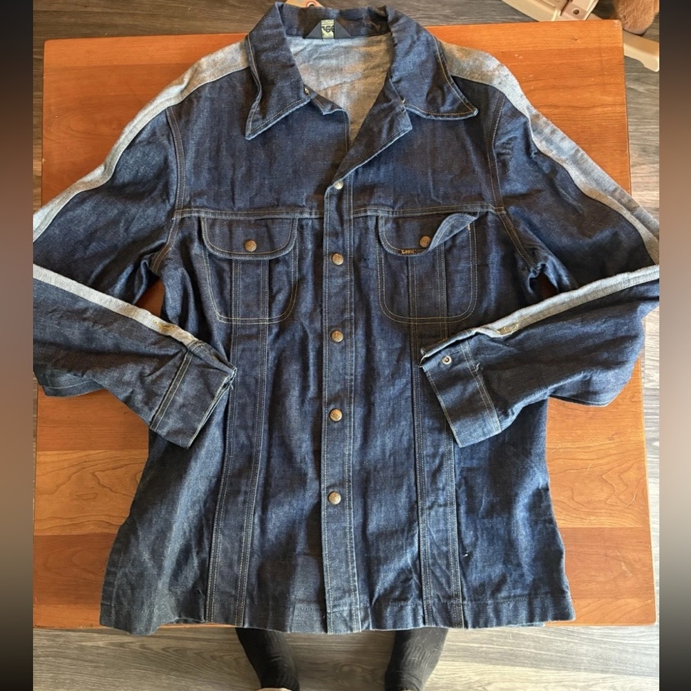 VINTAGE Lee Men's Denim Jacket with Gray Accents